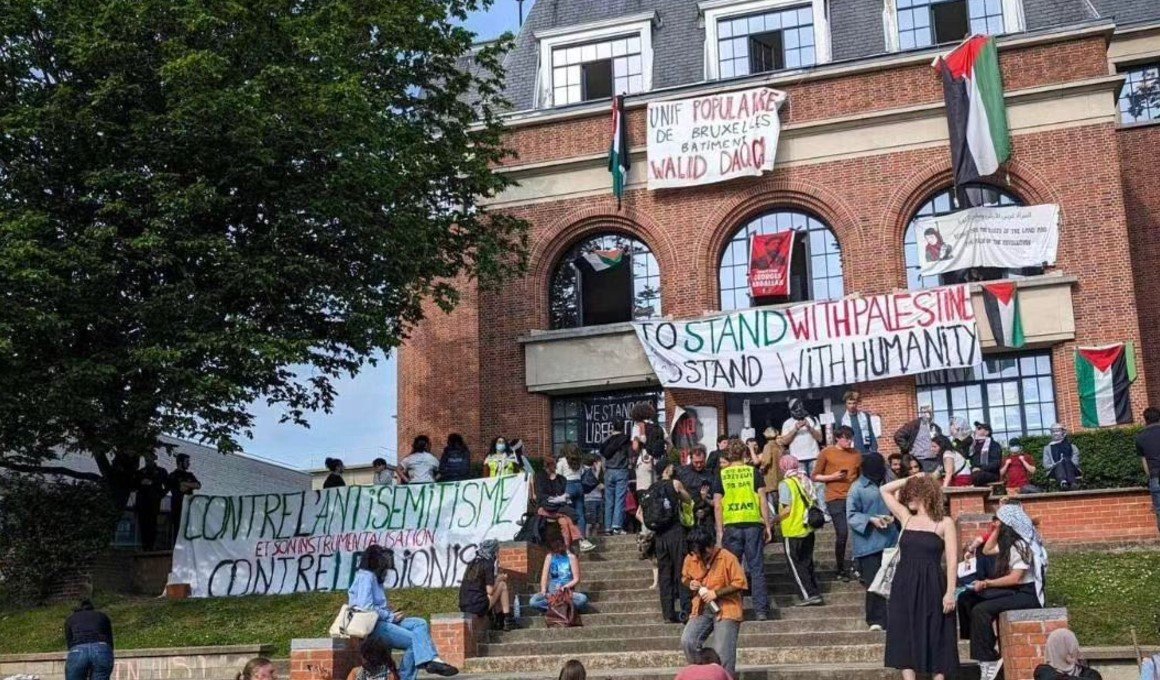 Occupation du bâtiment B à l'ULB, source instagram @universitepopulairebx